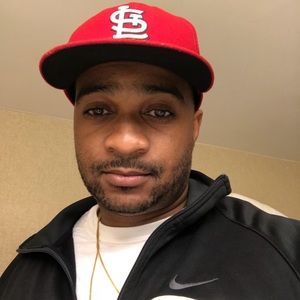 Meet your Posher, Javier